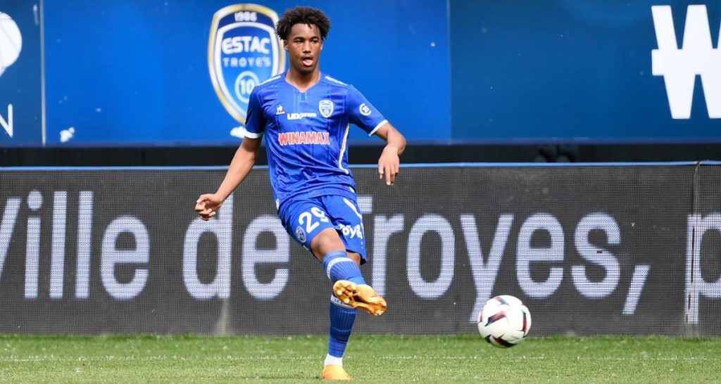 1200-L-troyes-wilson-odobert-sur-le-dpart-de-l-estac-3182567995