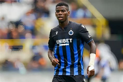 Onyedika Verbindt Zich aan Club Brugge: Middenveldster Verleng Contract; Clubvoorzitter Bart Verhaeghe onthult plannen voor Europese Wederopstanding
