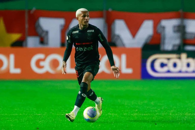 Wesley França naar Feyenoord: Van Persie zet eerste grote stap richting Europese ambitie