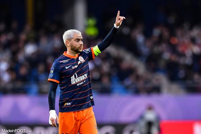 🔵⚪ MAÎTRISE TOTALE D’AUXERRE : Savannier Rejoint le Club en Prêt dans un Coup de Génie Estival