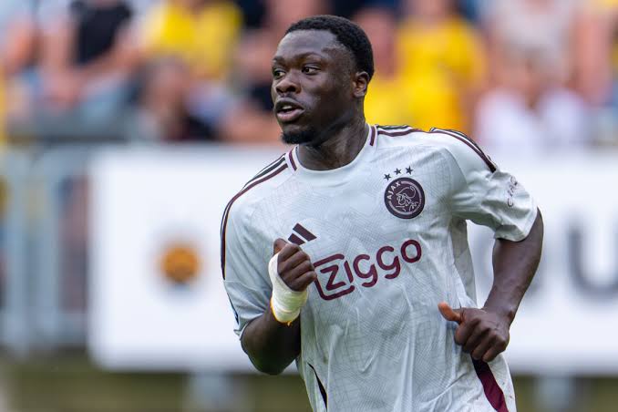 Rennes vise le buteur de l’Ajax Brian Brobbey après le départ de Kalimuendo