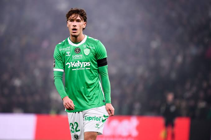 ⚫⚪ Double renfort pour Angers SCO : Hervé Koffi arrive en prêt, Lucas Stassin signe en provenance de Saint-Étienne