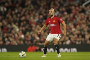 ✨ “Amrabat revela el papel de Marcus Rashford en su sorprendente fichaje por el Real Betis – La llamada de Pellegrini fue decisiva”