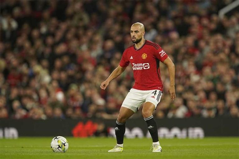 ✨ “Amrabat revela el papel de Marcus Rashford en su sorprendente fichaje por el Real Betis – La llamada de Pellegrini fue decisiva”
