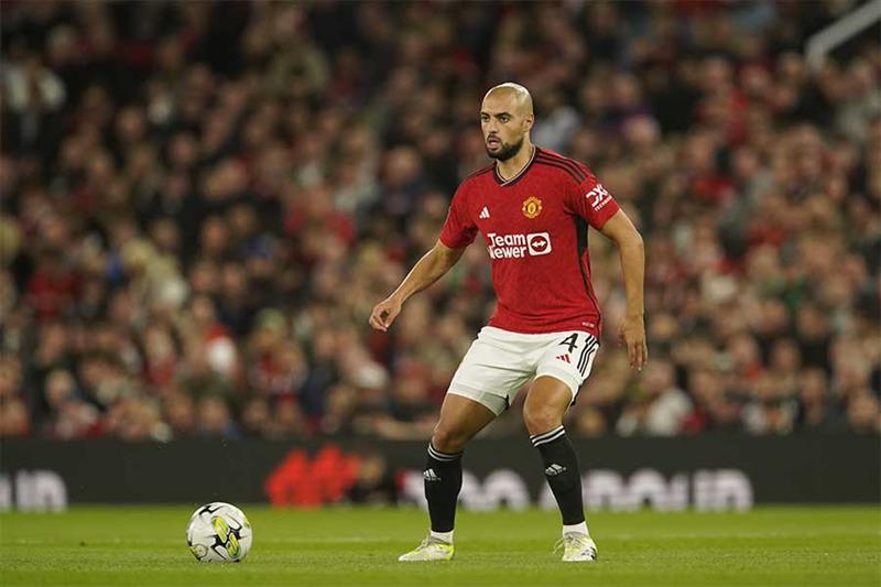 ✨ “Amrabat revela el papel de Marcus Rashford en su sorprendente fichaje por el Real Betis – La llamada de Pellegrini fue decisiva”